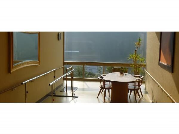 住宅型有料老人ホーム悠久の丘 万葉（常勤）の介護福祉士求人メイン写真3