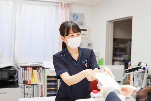 横浜じんせい病院（常勤）の医療事務求人メイン写真3