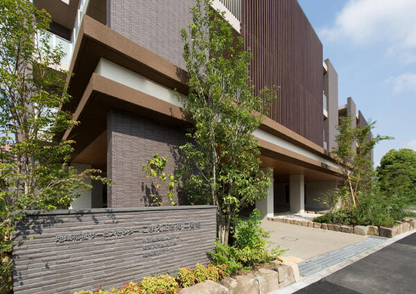 特別養護老人ホーム こまえ正吉苑二番館（常勤）の介護福祉士求人の写真