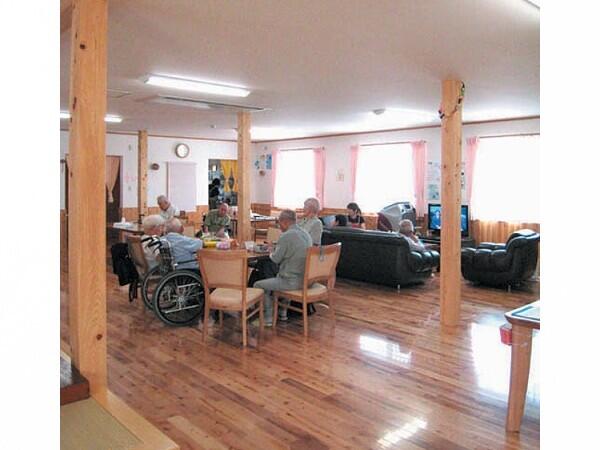 デイサービスセンターふぁみりぃ尾道（常勤）の介護福祉士求人メイン写真3