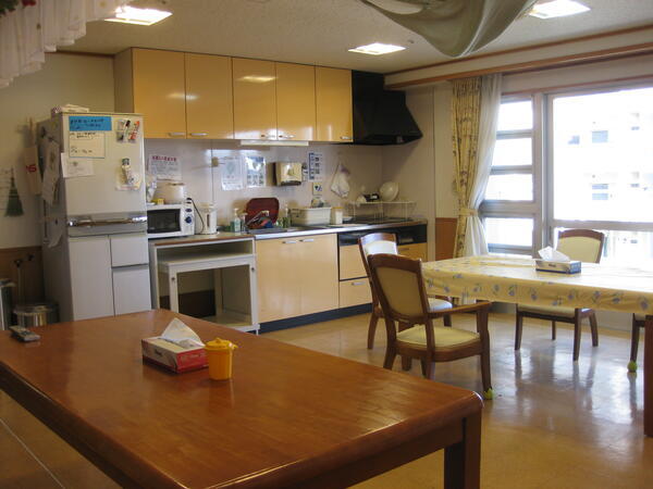 特別養護老人ホームときわぎ国領（パート）の介護福祉士求人メイン写真2