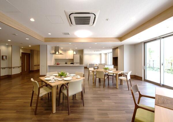 特別養護老人ホーム こまえ正吉苑二番館（パート）の調理師/調理員求人メイン写真3