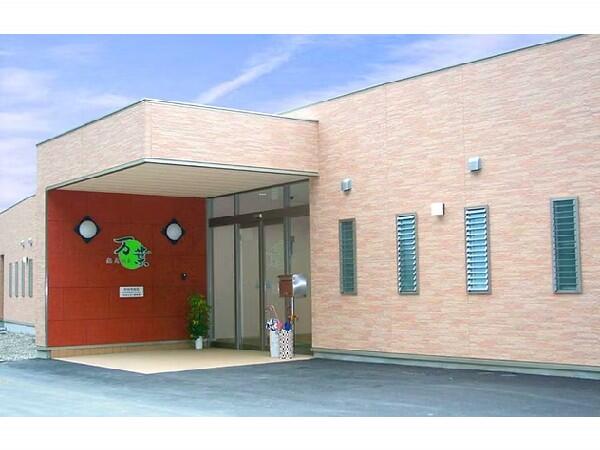 住宅型有料老人ホーム悠久の丘 万葉(常勤)の介護職求人の写真