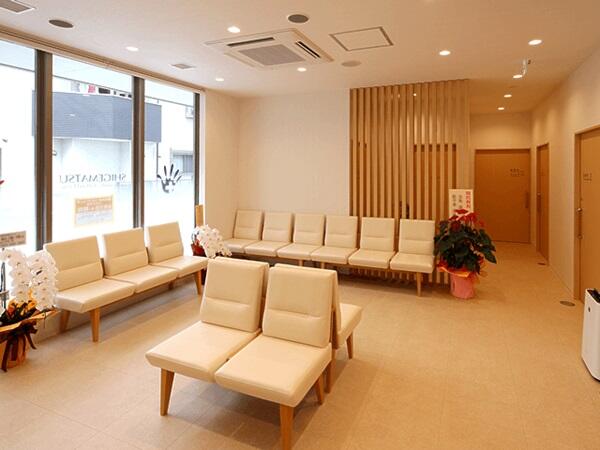 しげまつ整形外科手の外科クリニック（リハビリ助手 / パート）のその他求人メイン写真3