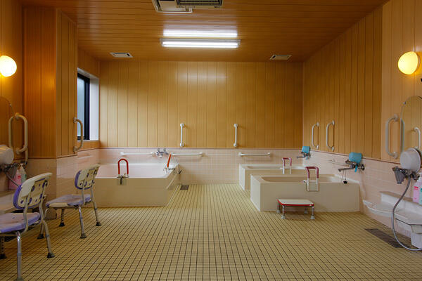 デイサービス　サンクスたんぽぽ（常勤）の介護福祉士求人メイン写真1