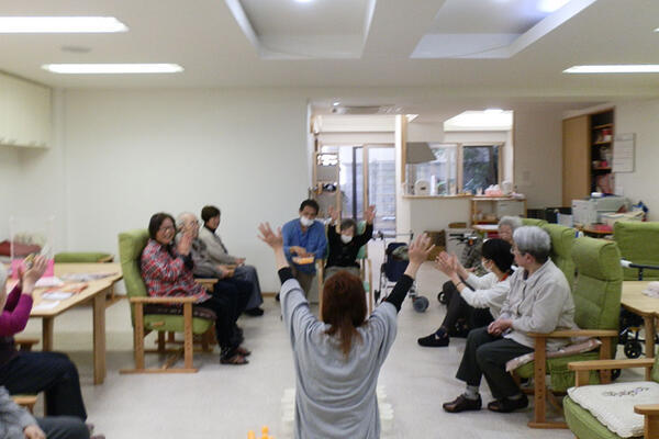 絆デイサービス中京　(パート) の介護職求人メイン写真3