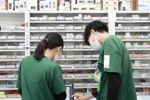 パナプラス薬局 六名公園前店（パート）の薬剤師求人メイン写真3