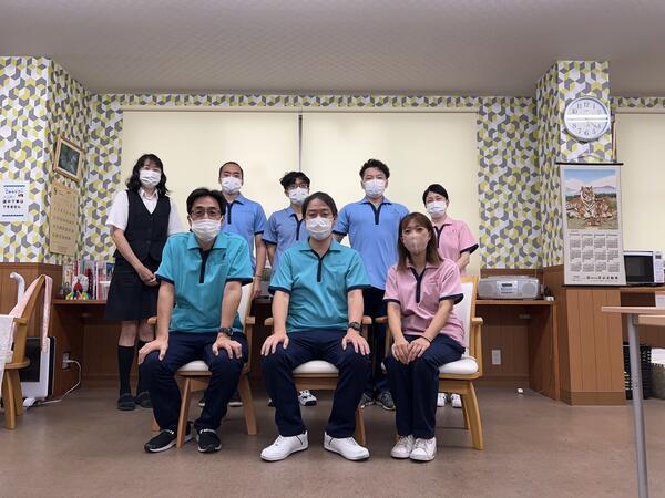 リハビリ特化型デイサービスフィットケア（常勤）の理学療法士求人の写真