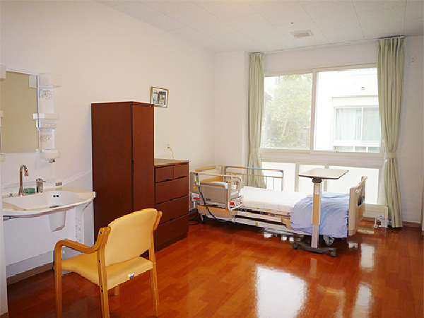 地域密着型特別養護老人ホーム コスモス苑さとづか（常勤）の介護福祉士求人メイン写真2