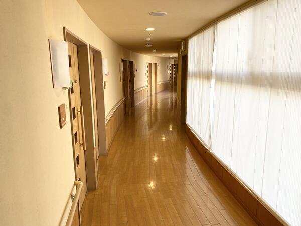 有料老人ホーム　サンライズ朝霧（常勤）の介護福祉士求人メイン写真2