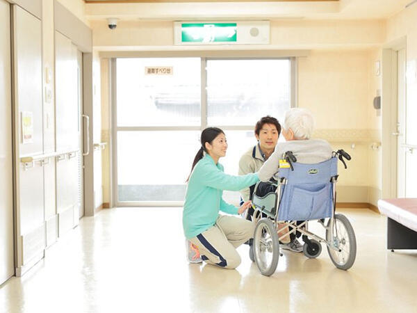 特別養護老人ホームゴールドライフ大東（パート）の介護福祉士求人の写真