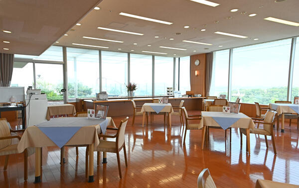 よみうりランド慶友病院（常勤）の管理栄養士求人メイン写真2