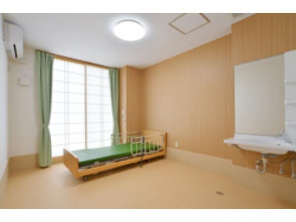 特別養護老人ホーム鈴鹿香寿苑（常勤）の介護福祉士求人メイン写真3