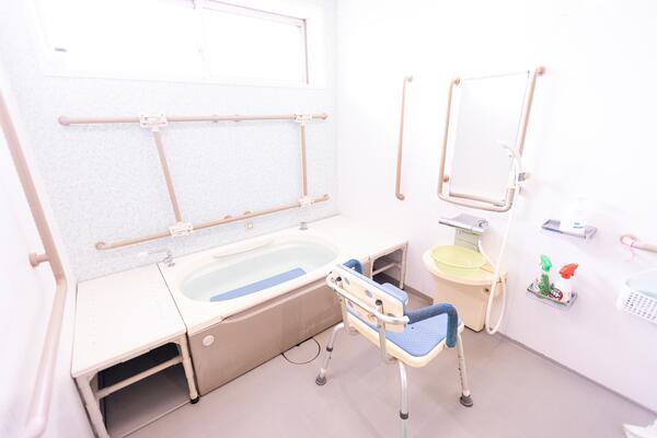 特別養護老人ホーム東湖園（常勤）の介護職求人メイン写真2