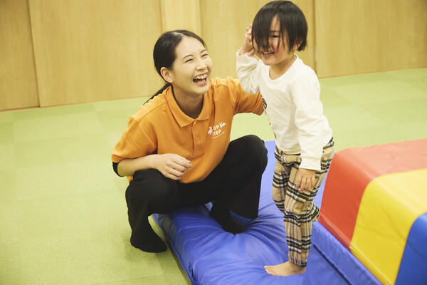 ホップステップ幸校（児童指導員/パート）の社会福祉士求人の写真