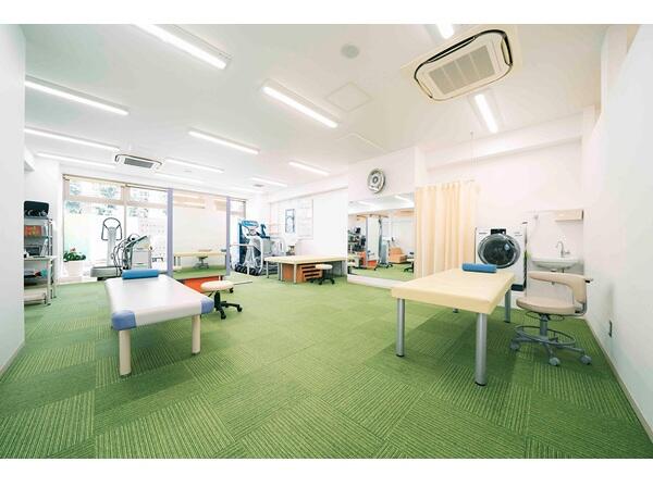 今給黎整形外科クリニック（常勤）の理学療法士求人メイン写真2