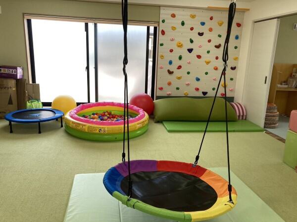 こども発達支援 おひさまサンサン（常勤）の保育士求人メイン写真3