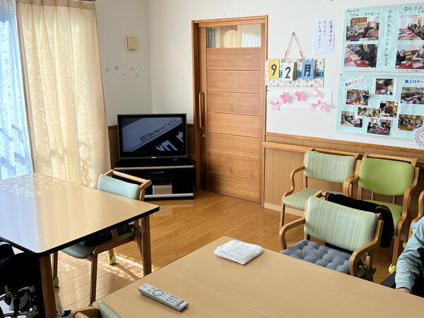 住宅型有料老人ホームAim（正社員）の介護福祉士求人メイン写真2