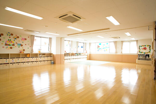 元町にこにこ保育園（常勤）の保育士求人の写真