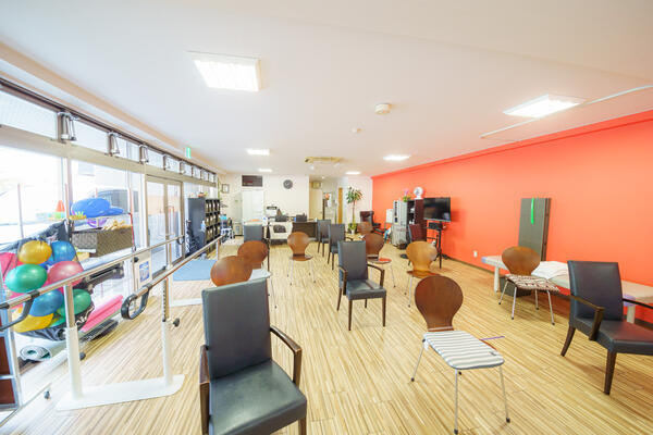 レッツリハ筑紫丘（常勤）の理学療法士求人メイン写真2