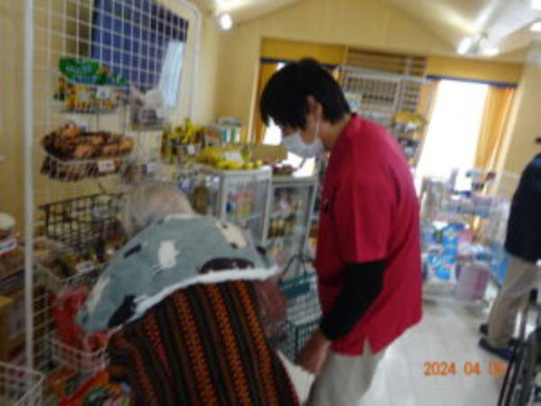 介護付有料老人ホーム クルーヴくすのき・萱島（常勤）の介護職求人メイン写真4