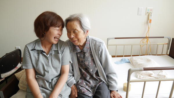 有料老人ホーム悠々（常勤）の介護職求人メイン写真3