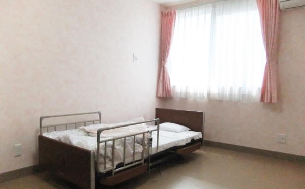 ホームライフ咲花 稲生（正社員）の介護職求人メイン写真2