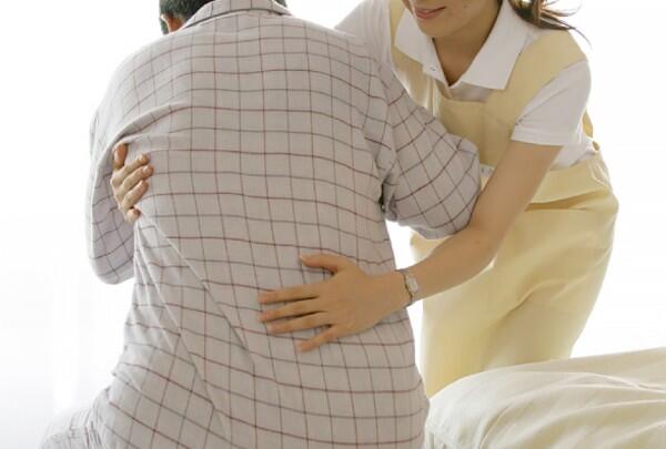 住宅型有料老人ホームリビング閑（常勤）の介護職求人メイン写真2