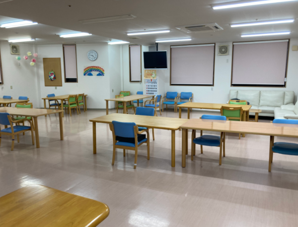 住宅型有料老人ホーム りんごの樹（正社員）の介護福祉士求人メイン写真2