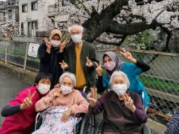 介護付有料老人ホーム クルーヴくすのき・萱島（常勤）の介護職求人メイン写真3