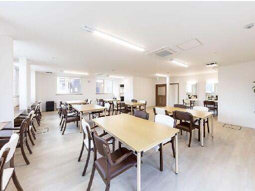 サービス付き高齢者向け住宅 パステラス の介護福祉士求人メイン写真2