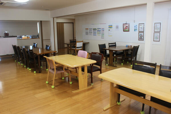 デイサービスセンター花ごころ（正社員） の准看護師求人メイン写真2