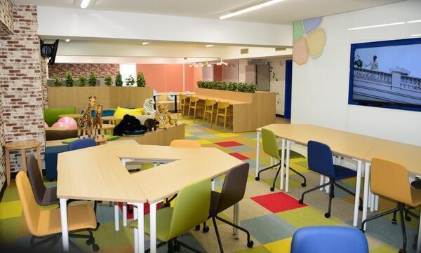 EPファーマライン/メディカルコミュニケーター(機器チーム8時~22時/常勤)の看護師求人サブ写真1