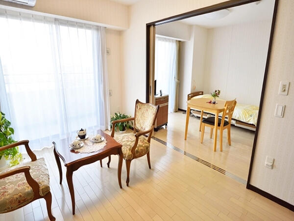 介護付有料老人ホームヴィラ城山（パート）の介護職求人メイン写真2