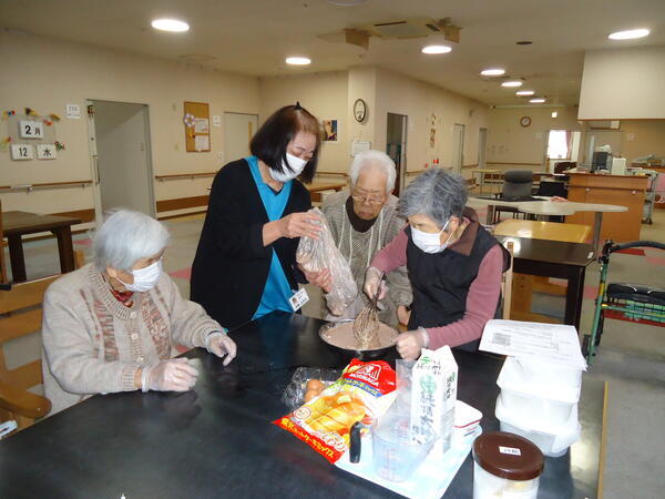 介護付有料老人ホーム カルム太宰府（常勤）の介護職求人メイン写真2