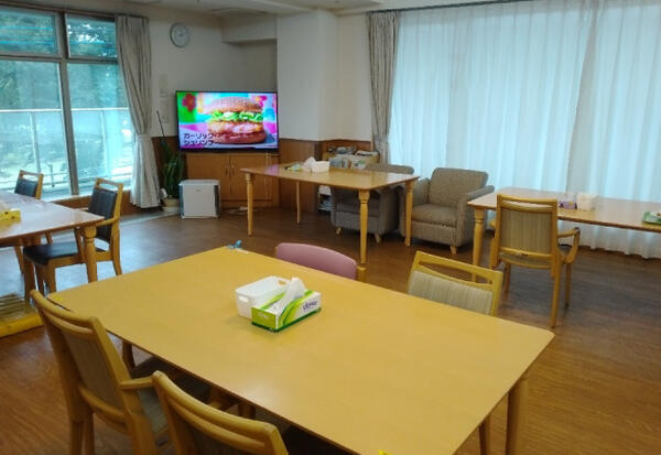 住宅型・介護付き有料老人ホーム　夢眠おおみやきた（常勤）の介護職求人メイン写真5