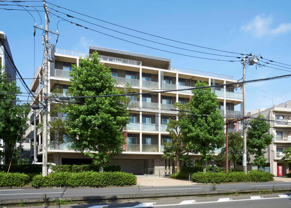 介護付有料老人ホーム ぴあはーと市が尾（常勤）の看護師求人メイン写真2