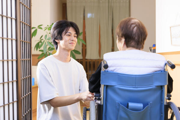 特別養護老人ホーム 高秀苑（常勤）の介護福祉士求人メイン写真2