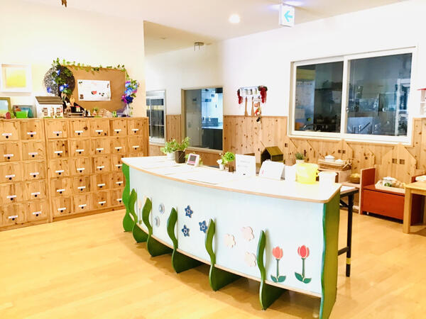 岩崎保育園（常勤）の保育士求人メイン写真3