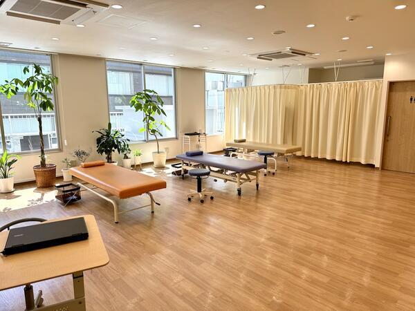 人形町整形外科ペイン・リハビリクリニック(常勤)の医療事務求人サブ写真1