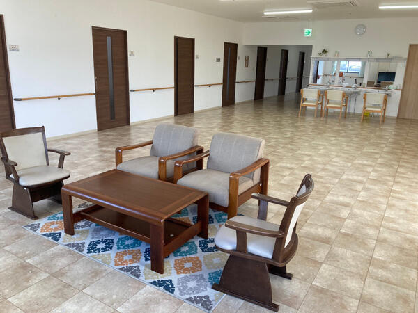 住宅型有料老人ホームはくいしの里（常勤）の介護福祉士求人メイン写真2