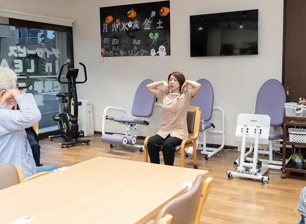 機能訓練特化型デイサービス in LEAF（常勤）の理学療法士求人メイン写真3
