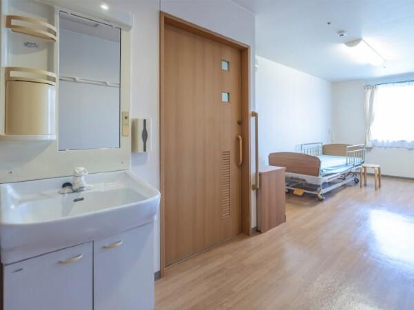 総合福祉施設はぐはぐの家高島新屋敷（常勤）の介護職求人メイン写真3