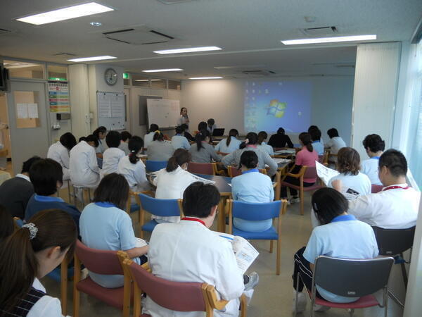 丹沢病院（公認心理師/常勤）の公認心理師求人メイン写真3