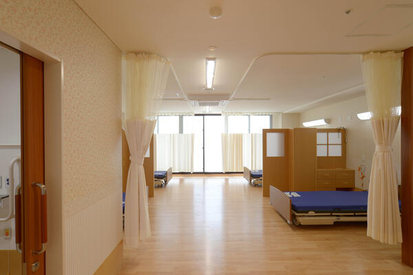 特別養護老人ホーム　ふれあいの麗寿（常勤） の介護福祉士求人メイン写真2