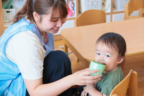 認定こども園 よつ葉こども園（常勤）の保育士求人メイン写真3