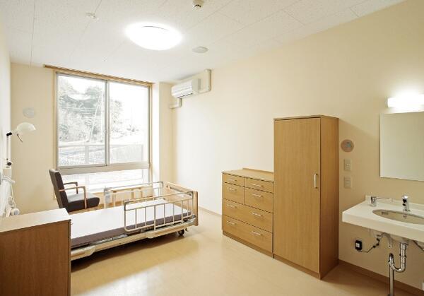 介護老人保健施設 なごやか熊毛（正社員）の准看護師求人メイン写真3