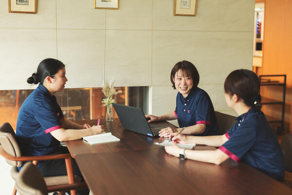 介護付き有料老人ホーム ヒュッテ目黒（日勤常勤）の看護師求人メイン写真2