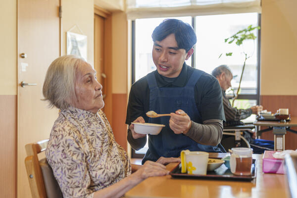 特別養護老人ホーム らんまん鶴見（常勤）の介護福祉士求人メイン写真4