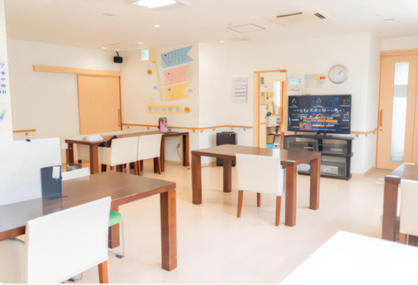 住宅型有料老人ホームあんず（パート）の介護職求人メイン写真2